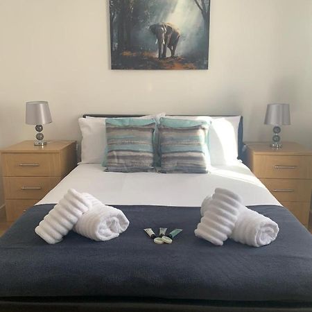 Absolute Stays In Sherwood- Nottingham Castle- Capital Fm Arena Nottingham- Contractors-Free Wifi- Free Parking- Long And Short Stays- Families-East Midlands Airport-Trent Bridge-Actors-Aria Court- Mansfield Kültér fotó